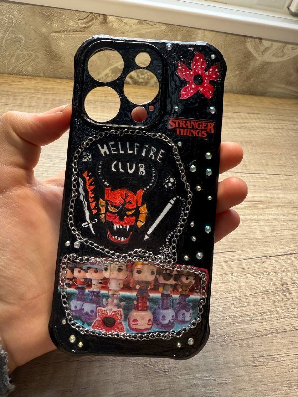 Чехол с принтом Очень странные дела 2