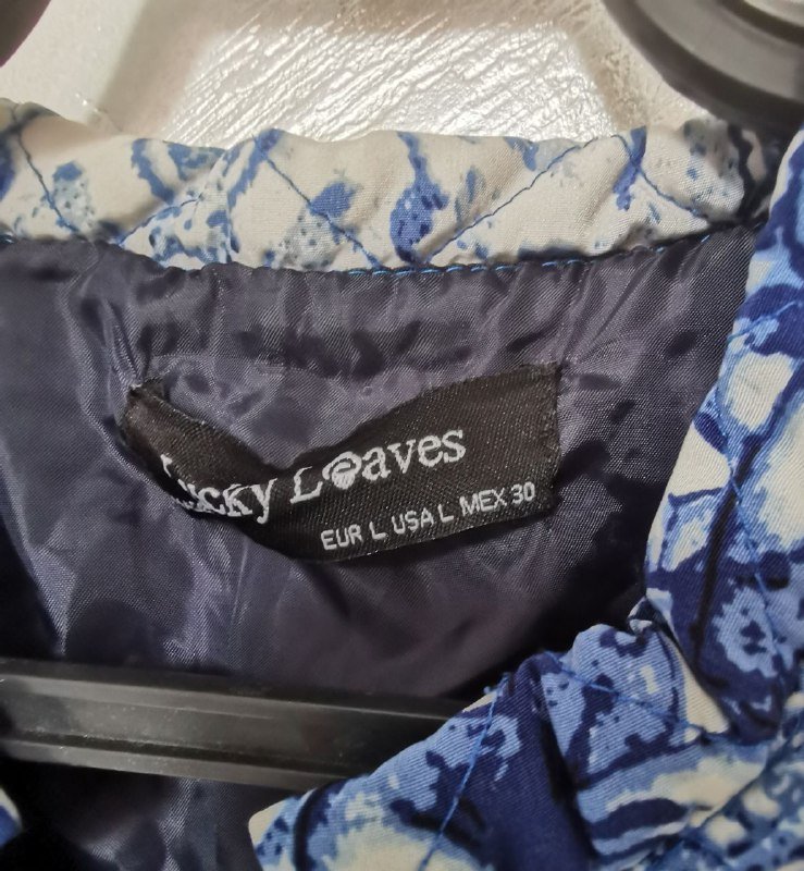 Куртка-бомбер женская 2