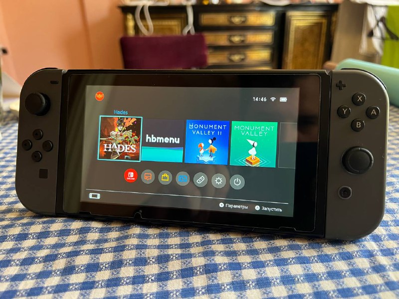 Nintendo Switch rev. 2 прошитый с комплектом