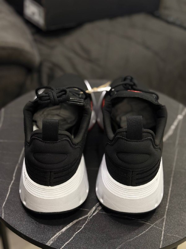 Мужские кроссовки Adidas, размер 43 2