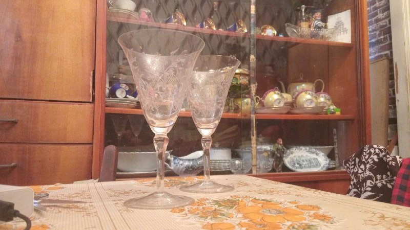 Гранёные стаканы, бокалы, графины, посуда, вазочки 2