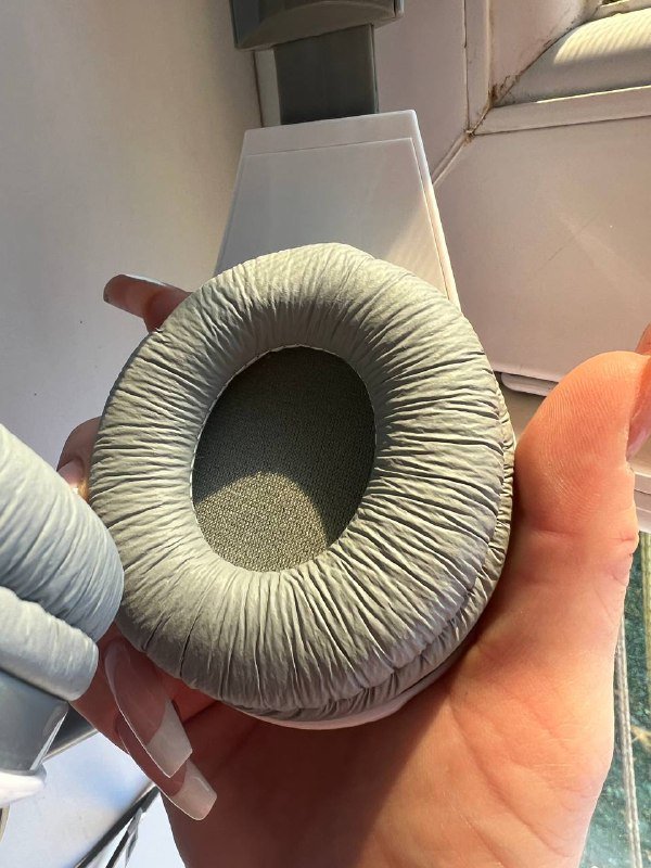 Наушники новые 4