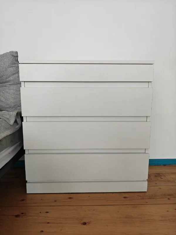 Chest of drawers