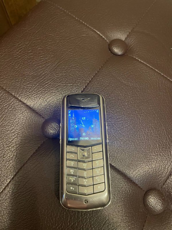 Телефон VERTU Conseleration