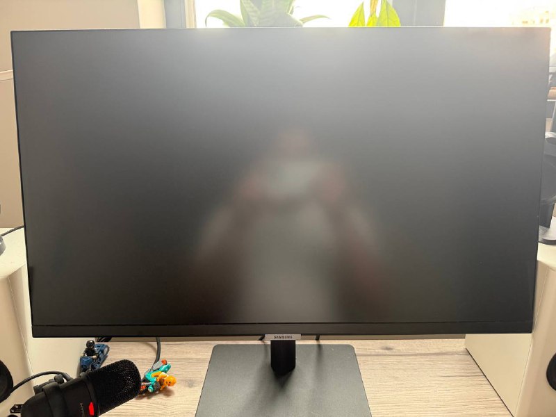 Монитор Samsung 27 ViewFinity S8 4K LS27A800NMIXCI