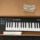 Миди-клавиатура Arturia Keystep 3