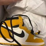 Кроссовки Jordan, карго шорты Oakley, шорты для плавания, футболки Nike, Adidas 4