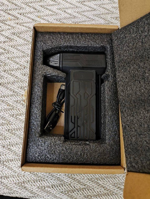 Вентилятор (воздуходув) мощный, компактный на аккумуляторе