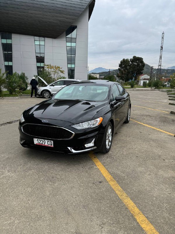 Ford Fusion Hybrid 2016