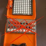 Novation Launchpad Mini MK2 1