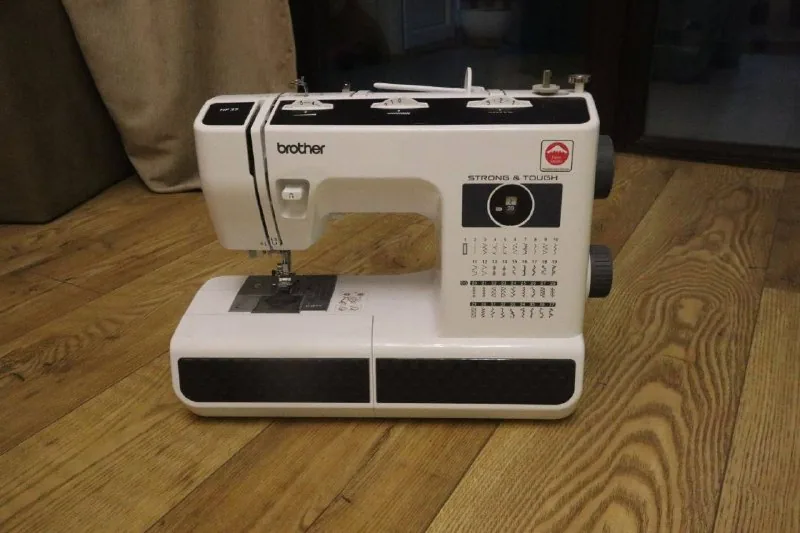 Швейная машинка Brother ST371HD 1