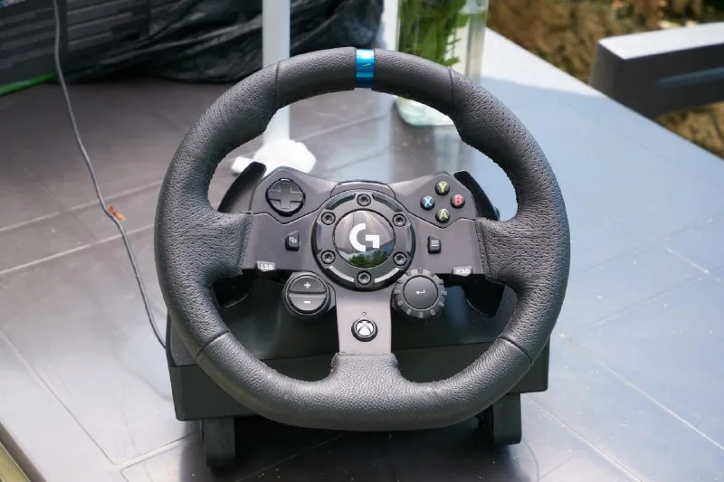 Logitech G923 руль с педалями 1
