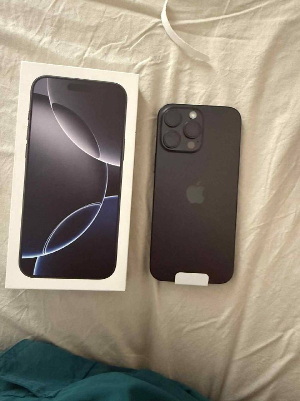 iPhone 16 Pro Max, новый, с зарядным кабелем