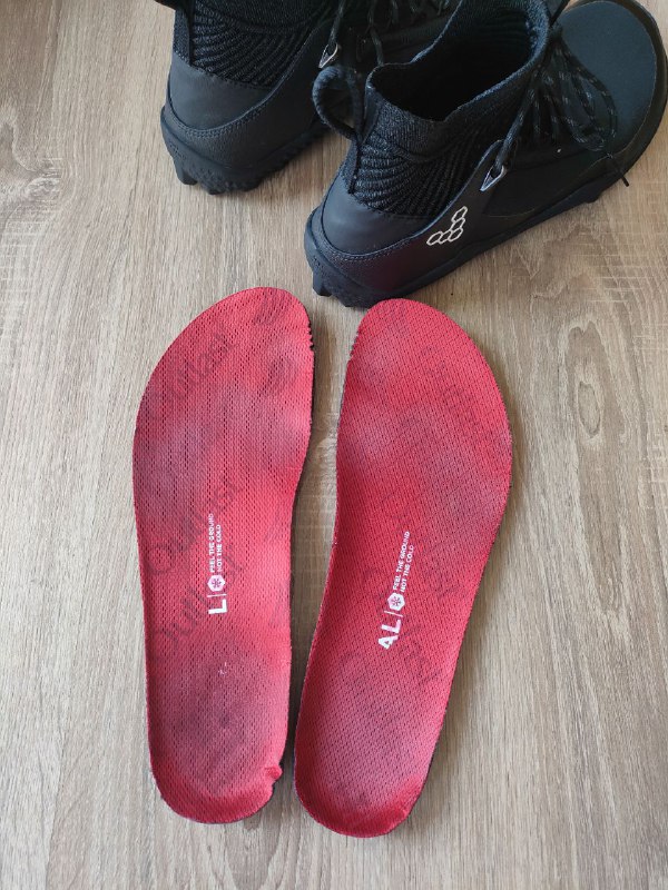 Кроссовки Vivobarefoot 43 размер 4