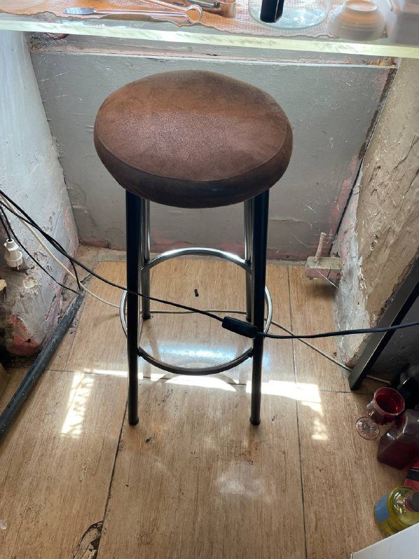 Стулья, столы, мангал, холодильник, баллон, печь