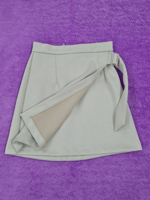 Молочная асимметричная юбка-трапеция из искусственной замши 2