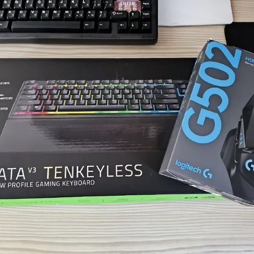 Мышка Logitech G502 Hero, клавиатура Razer Ornata V3