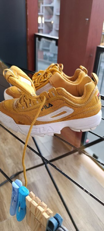 Кроссовки женские Fila размер 38 5