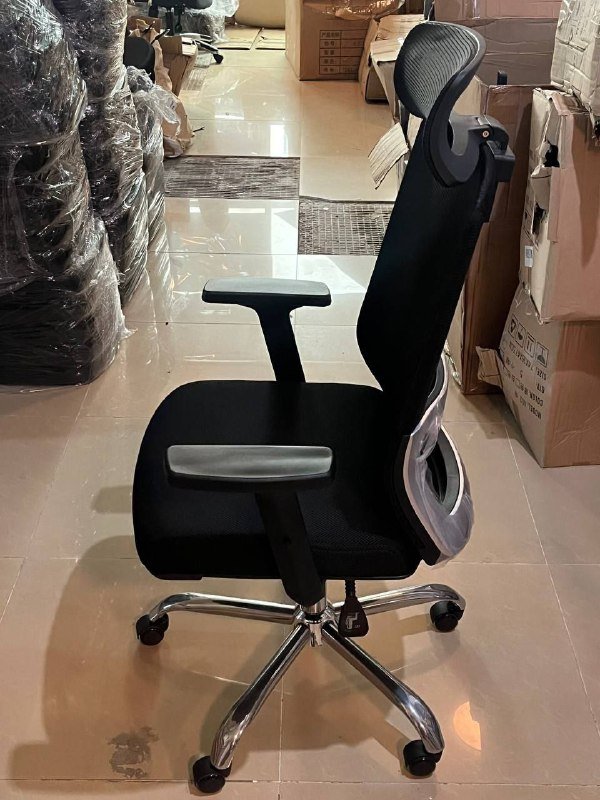 Офисное кресло 2