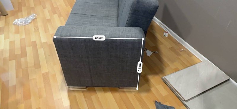 Небольшой диван с двумя подушками 4