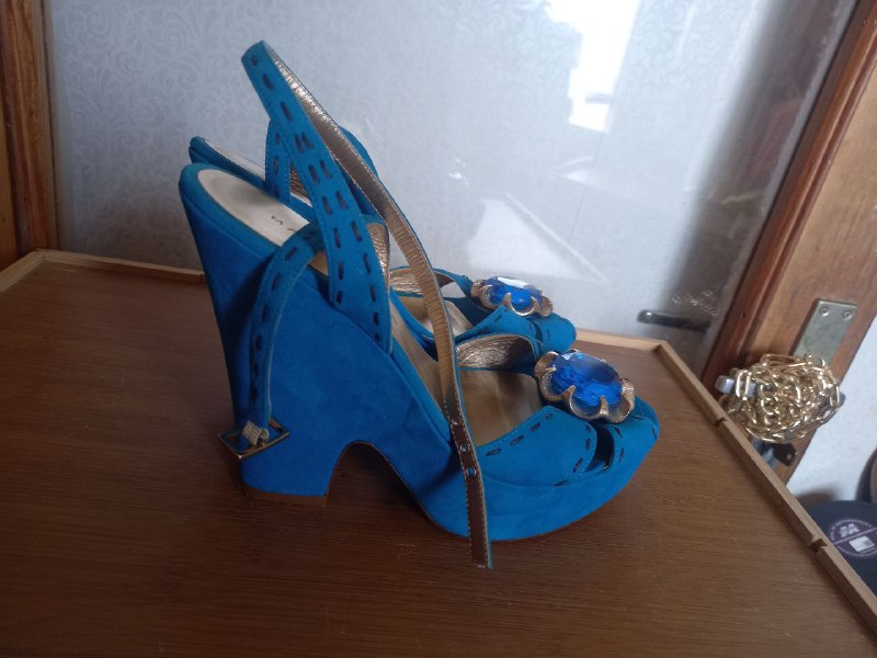 Кроссовки Under Armour 40,5 размера 3