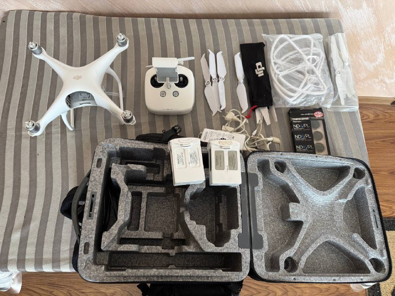 Dji phantom 4 дрон с аксессуарами