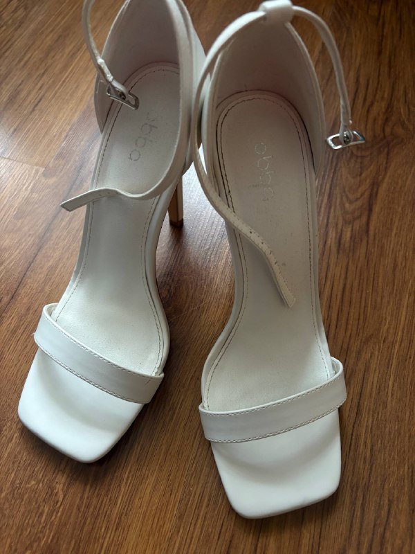 Белые босоножки 38 размер