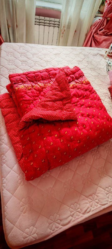 Теплое одеяло, платье, небулайзер, лежанка для кошек, мобильник, пианино игрушка, столовые приборы 10