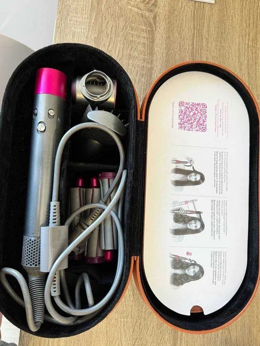 Фен-стайлер Dyson