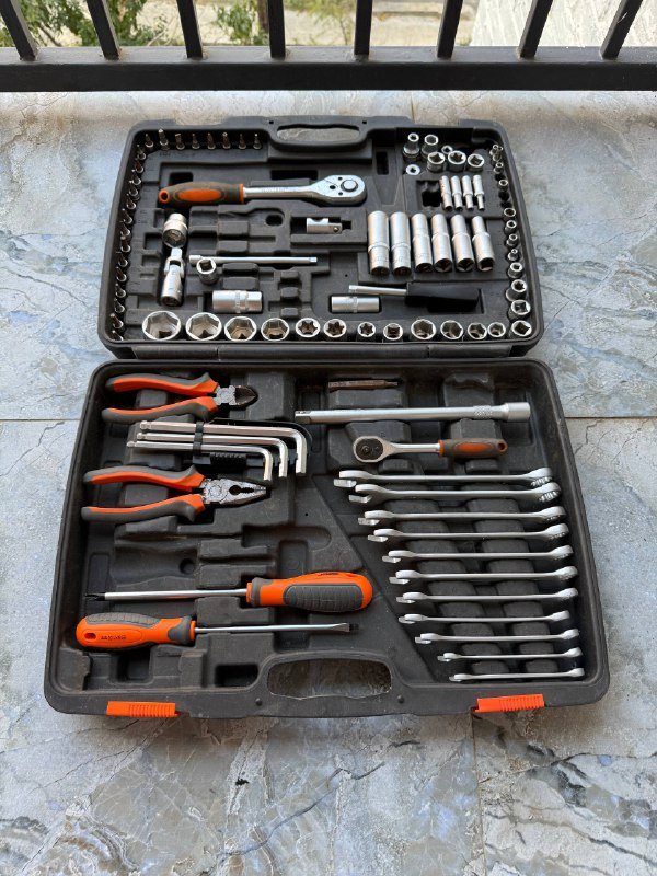 Набор инструментов трещотка головки ключи отвёртки плоскогубцы шестигранники 4