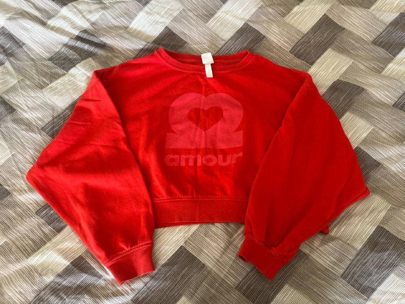 Пиджак бежевый, пиджак чёрный, платье, кофты, спортивные шорты, халат 2