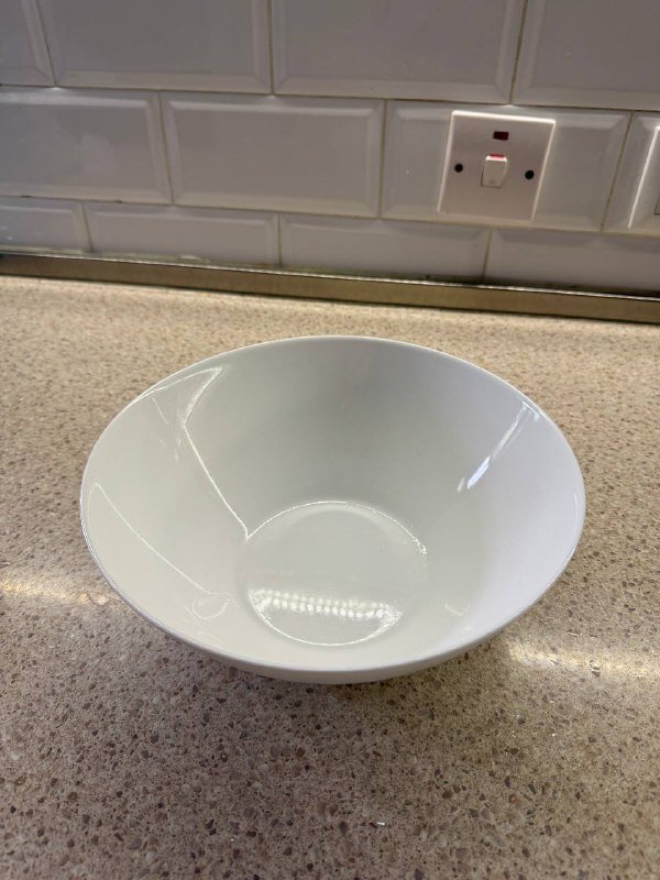 Салатница, коврик, ваза, чайник, круг, матрас, пледы, коврики, стеллаж, ведро со шваброй