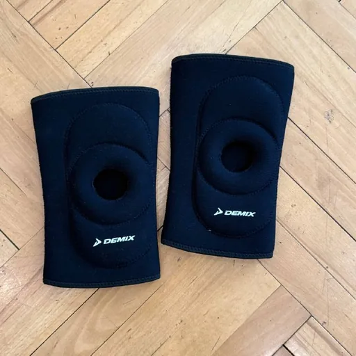 Наколенники Demix