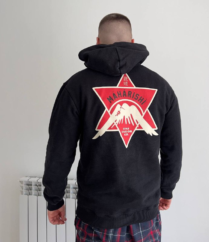 вязанное платье, худи MAHARISHI, брюки Letasca 4