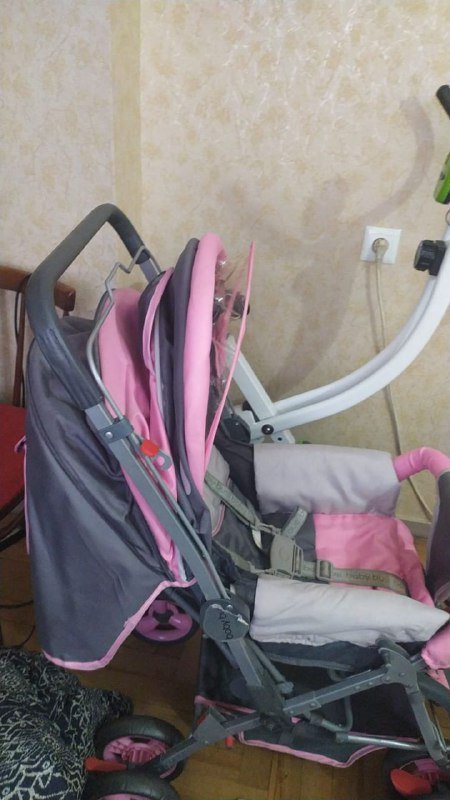 Коляска детская легкая с козырьком и фиксируемыми колесами 5