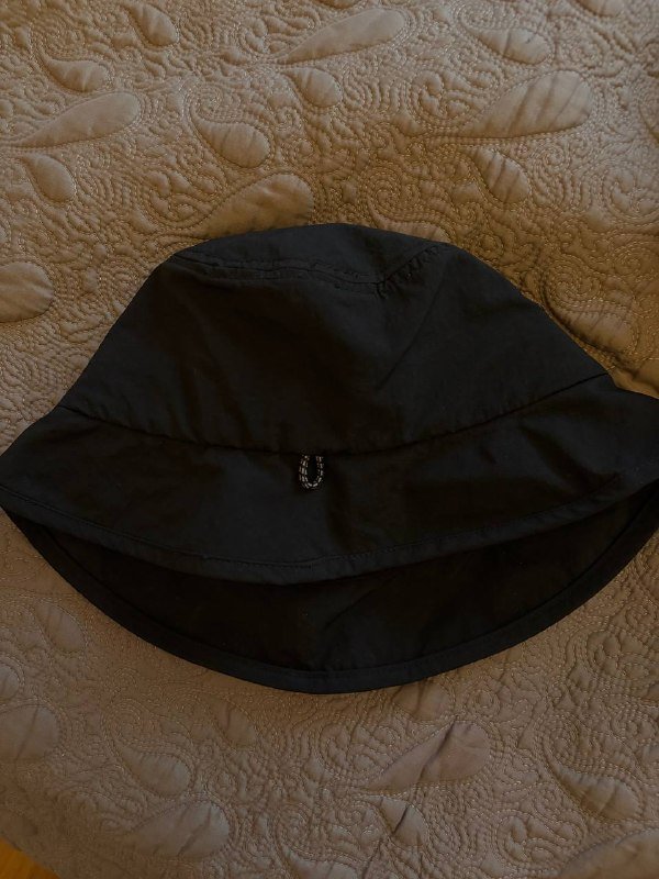 Панамки Calvin Klein, Adidas 5