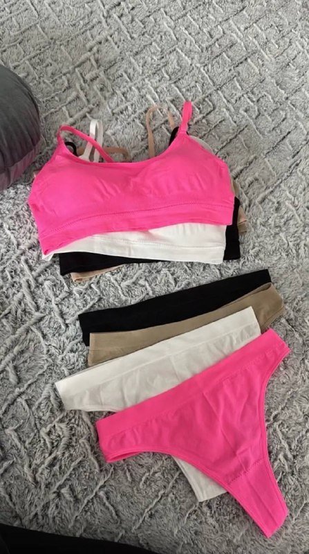 Бесшовные комплекты топ и трусики-стринги XS/S