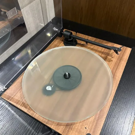 Pro-Ject T1 Phono SB виниловый проигрыватель