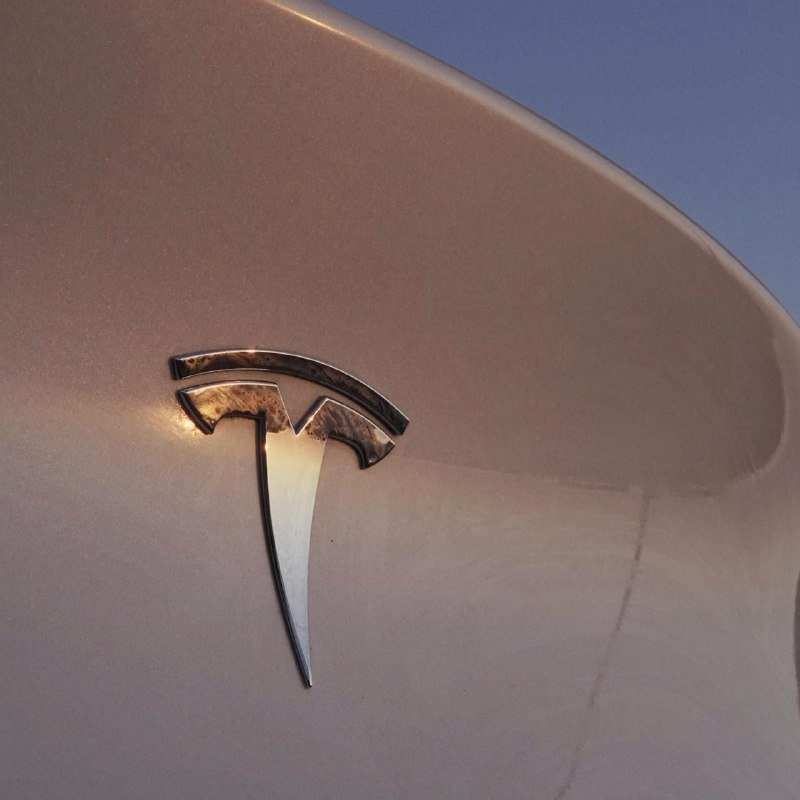 Tesla Model Y 5