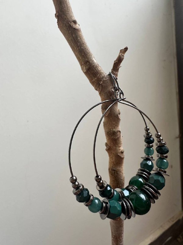 Круглые серьги с бусинами