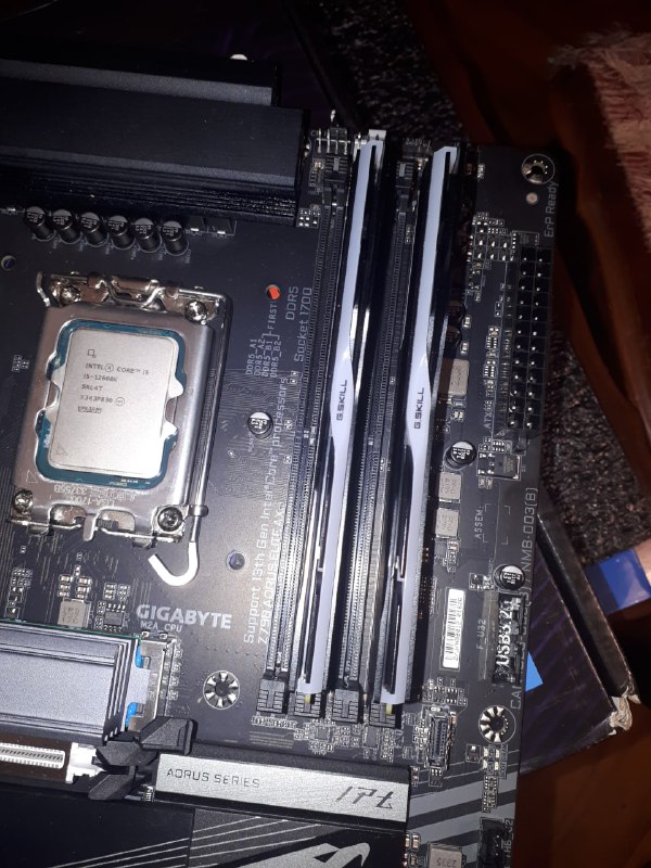 Материнская плата GIGABYTE Z790, процессор Intel Core i5-12600KF, SSD 512GB, RAM 32GB DDR5 3