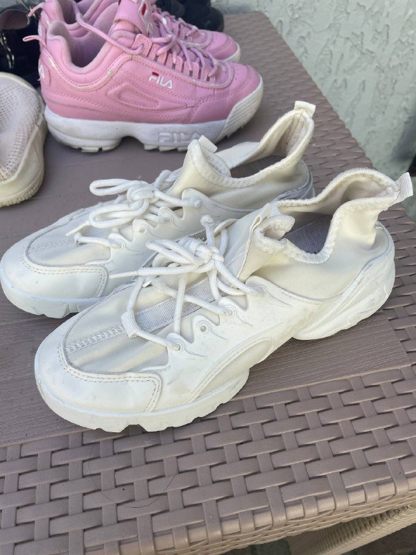 Кроссовки белые, черные Adidas, Vans 2