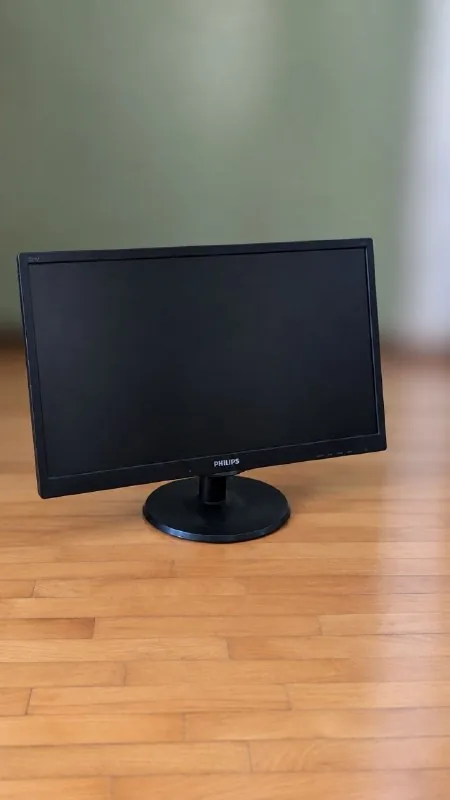 Монитор Philips V Line 223V5L 1