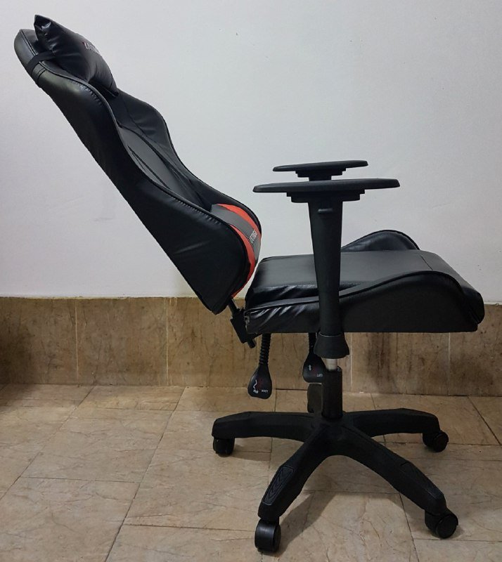 Геймерское игровое кресло 4