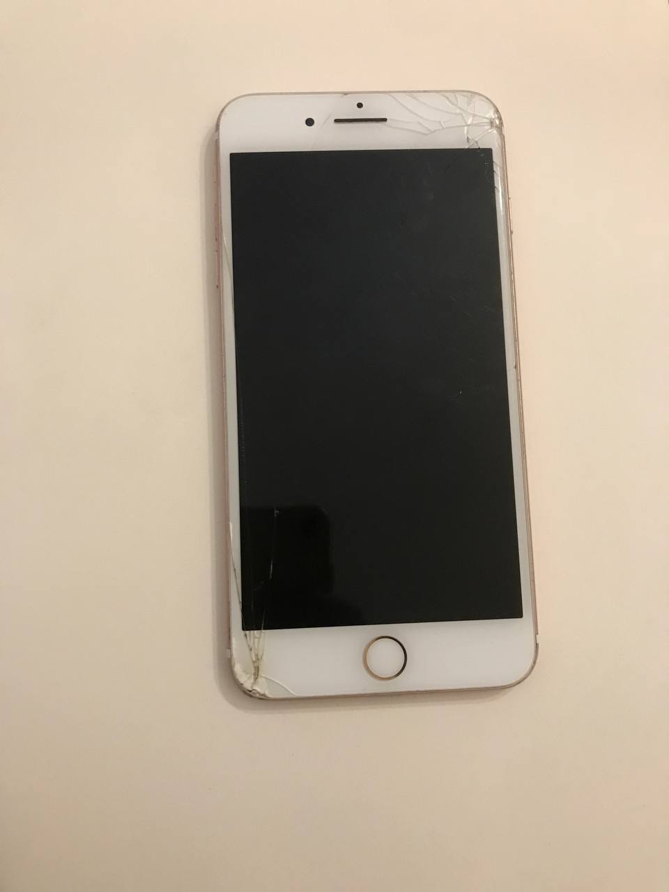 Сломанный iPhone 7 pro 2
