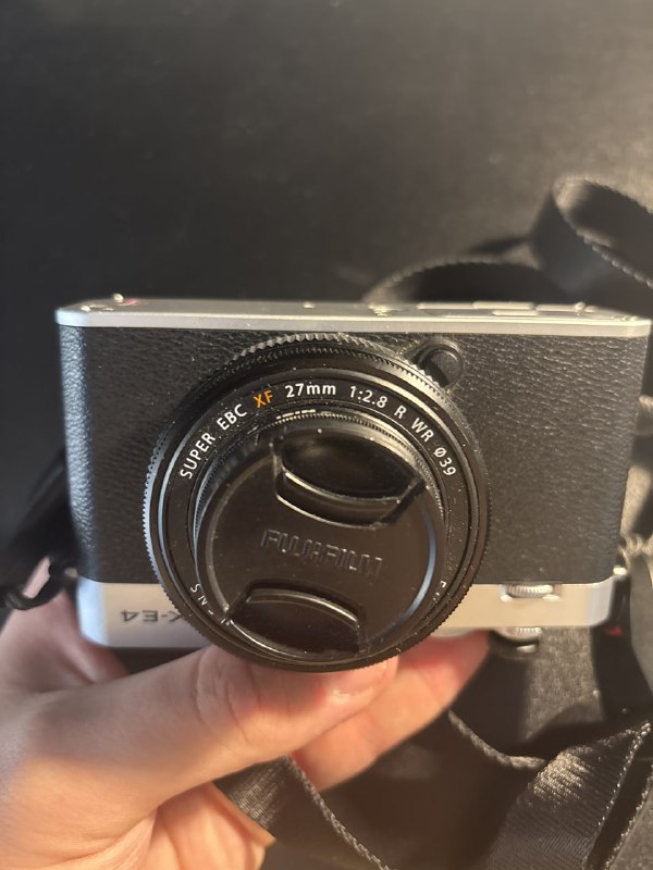 Fujifilm X-E4 с объективом XF 27mm f/2.8 6