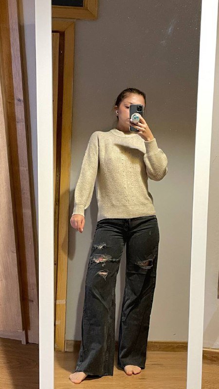 Свитер с шерстью, джинсы клеш, юбка на запах, водолазка