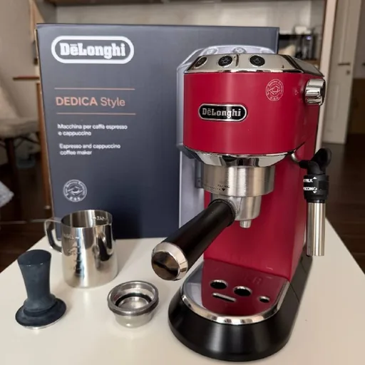DeLonghi E685 кофемашина