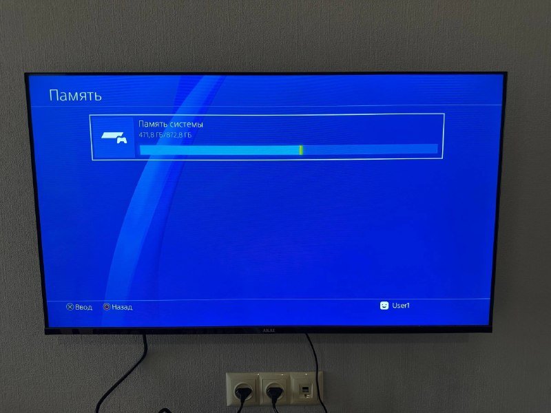 Sony PlayStation 4 PRO, джойстик, диск The Last of us 1