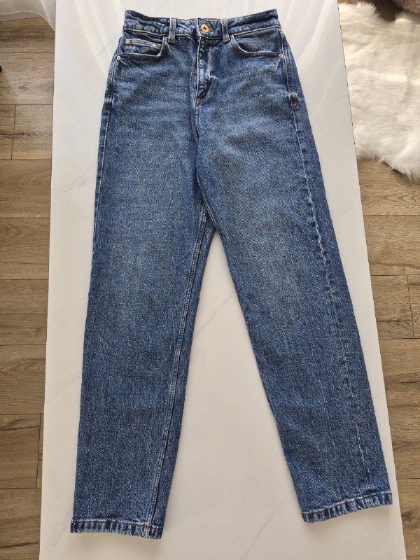 Женские джинсы Zara 34 размера